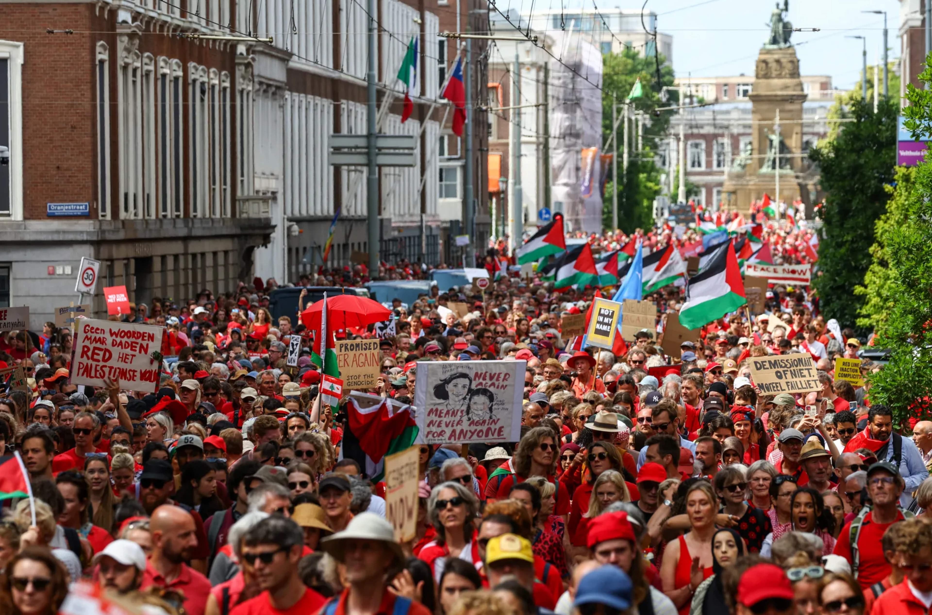 Nationalist Protesters Demand Tougher Asylum Rules