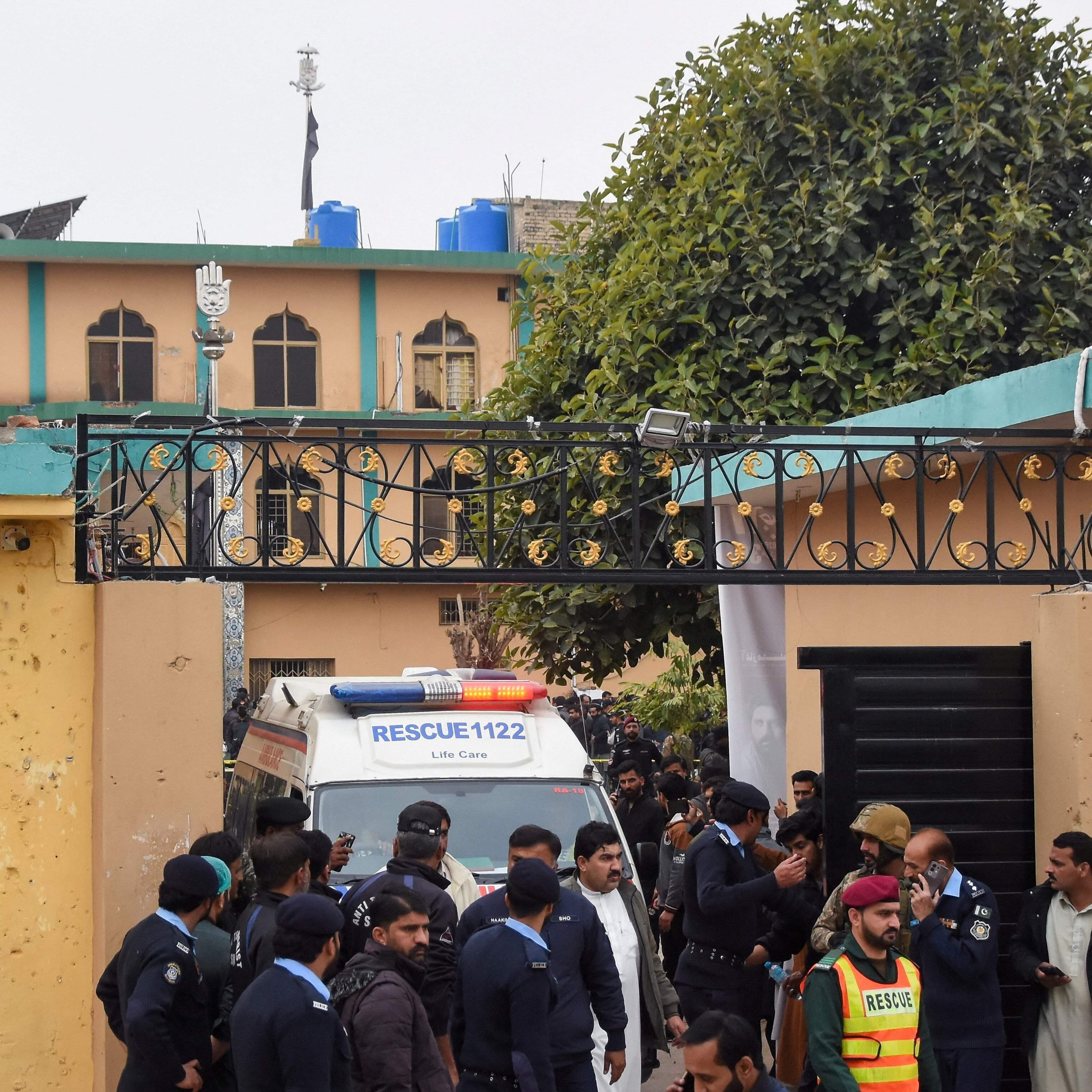 31 Killed in Suicide Attack at Shi’ite Mosque in Pakistan’s Capital