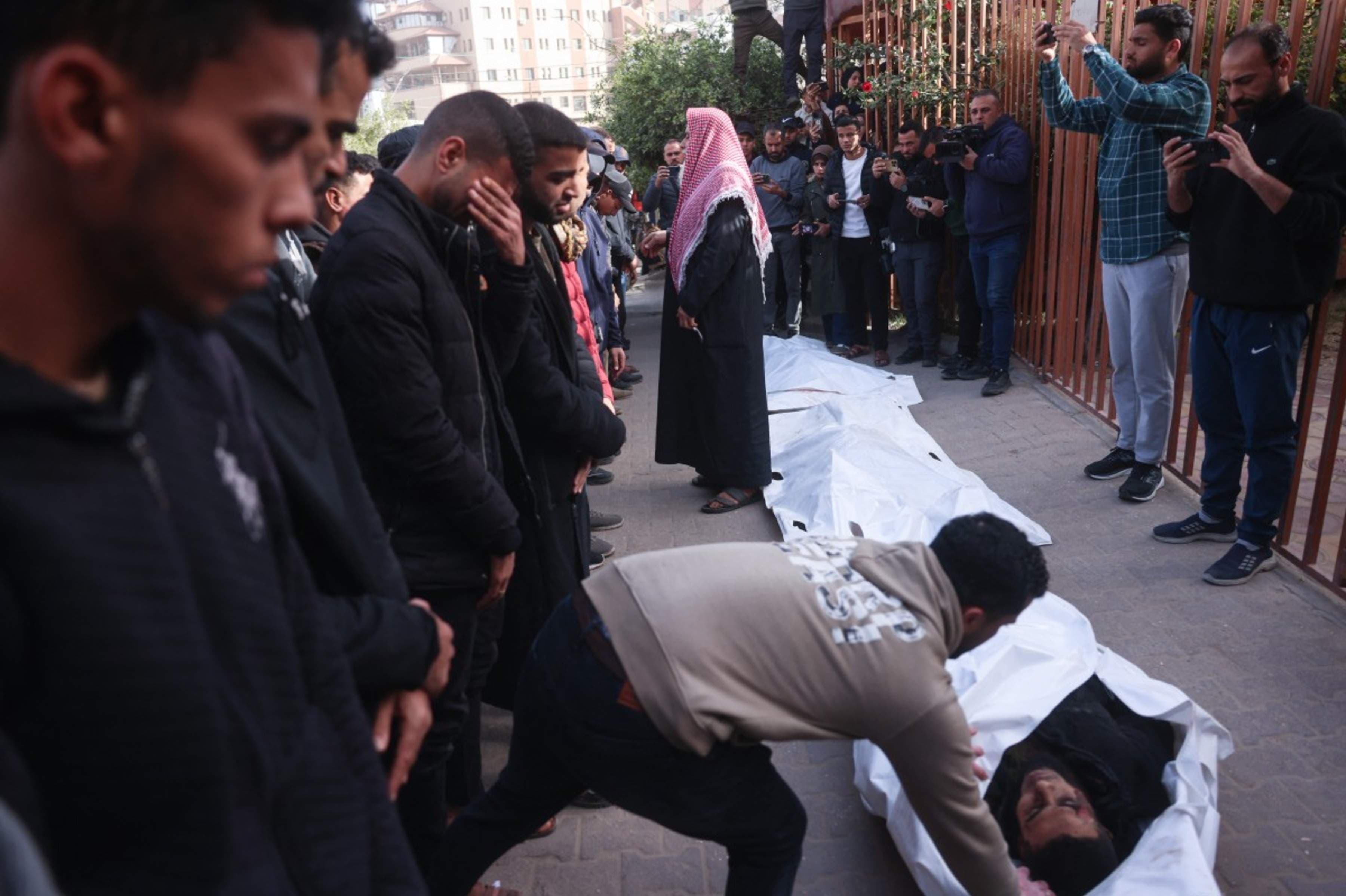 Israeli Strikes Kill 12 in Gaza