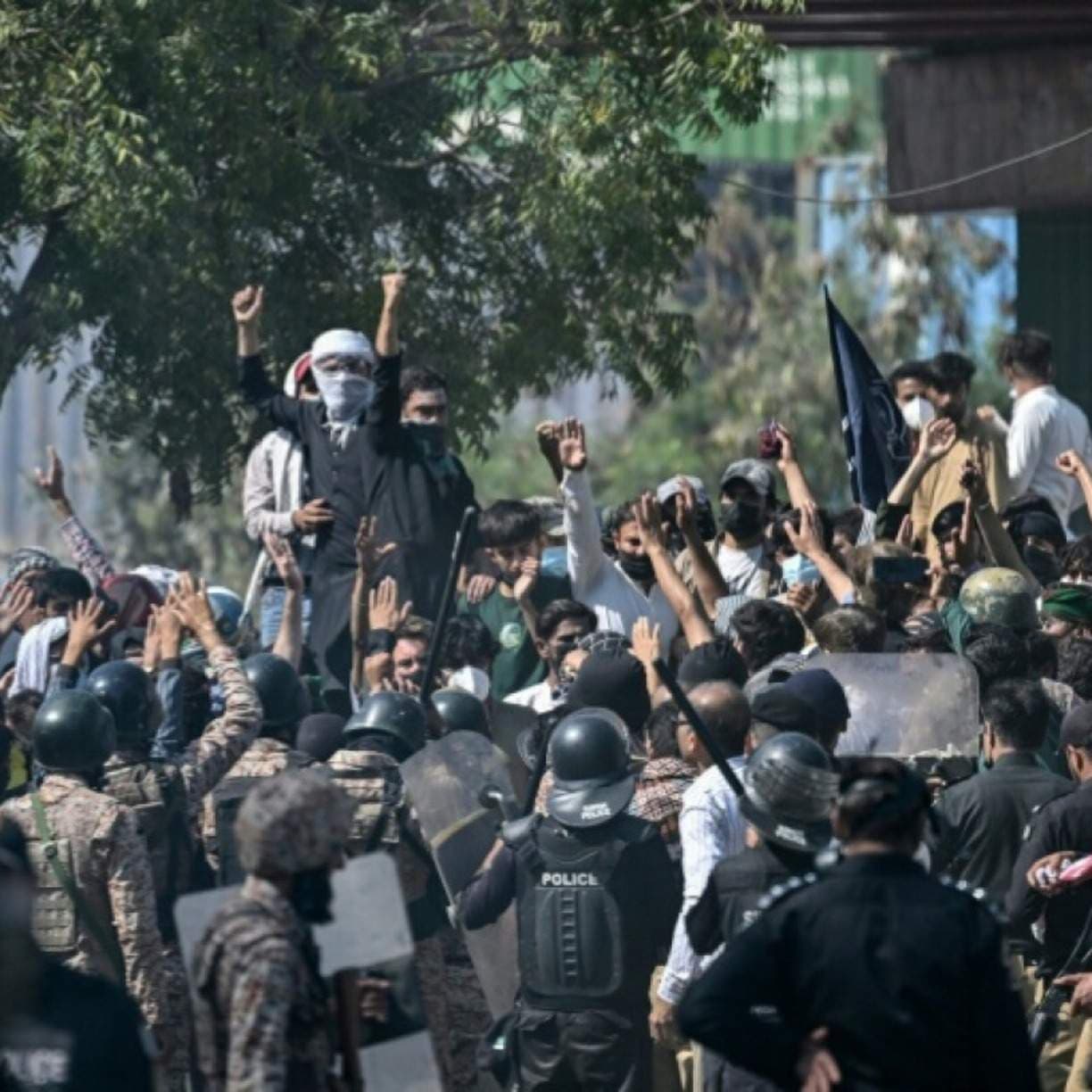 At Least 25 Killed at Pakistan's Weekend Pro-Iran Protests