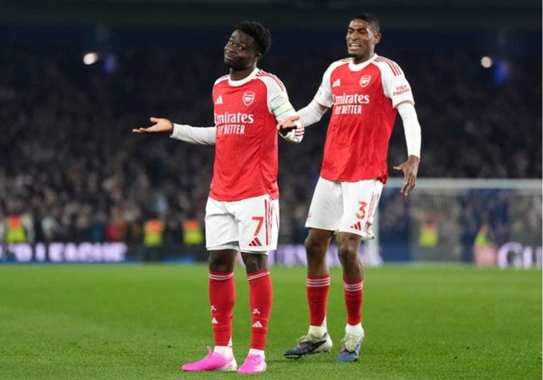Arsenal Extend Lead as City, United Slip