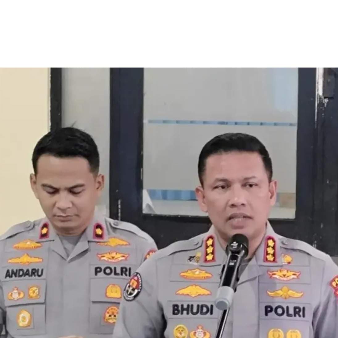 Indonesia Hunts Four Suspects Over Acid Attack on Activist