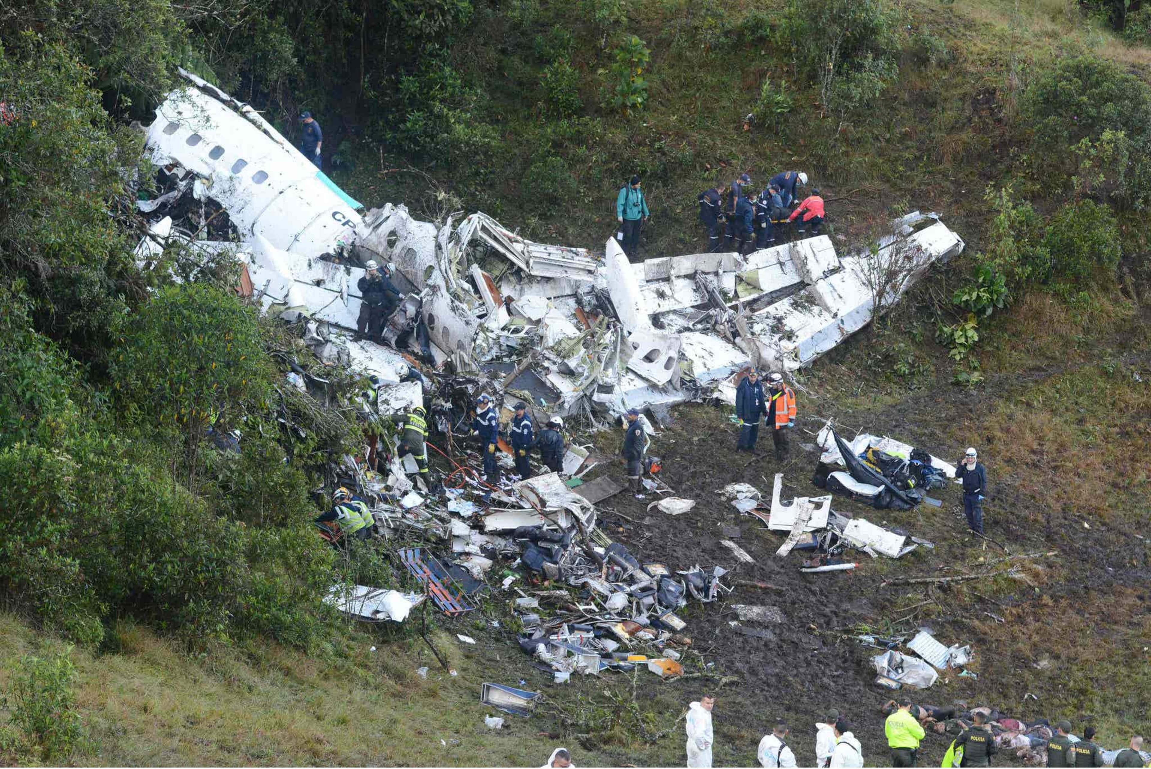 Colombian Air Force Plane Crashes