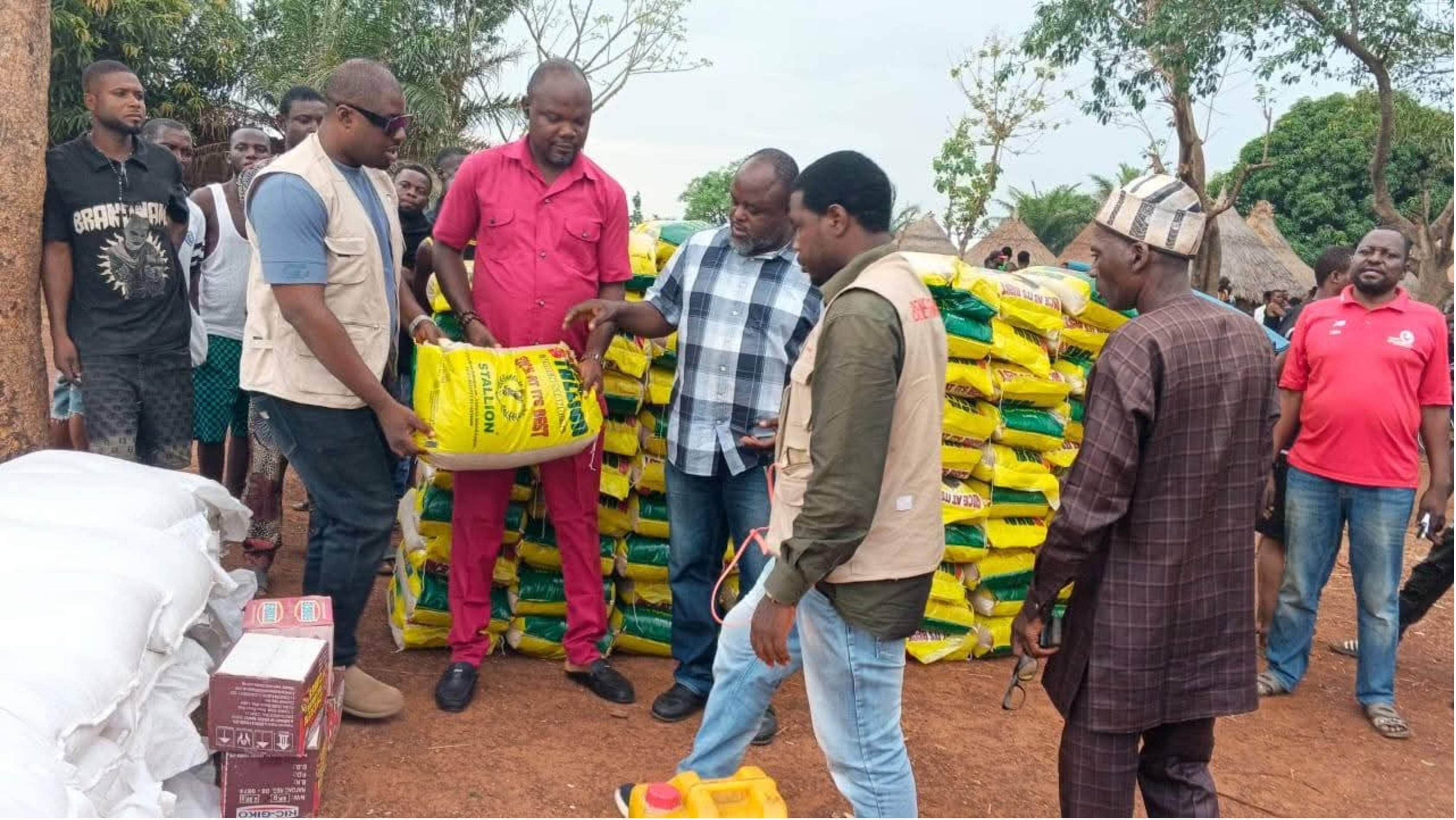 Benue SEMA Delivers Relief Materials to Mbalom Attacks' Victims