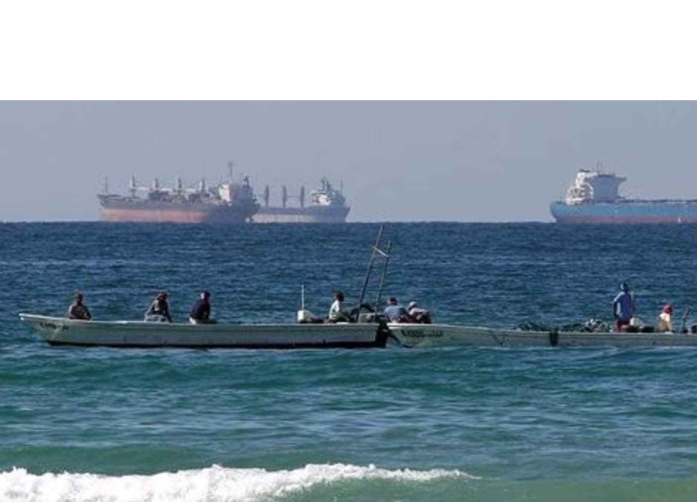 Trump Orders Effort to Free Stranded Ships in Strait of Hormuz Amid Ongoing US–Iran Tensions