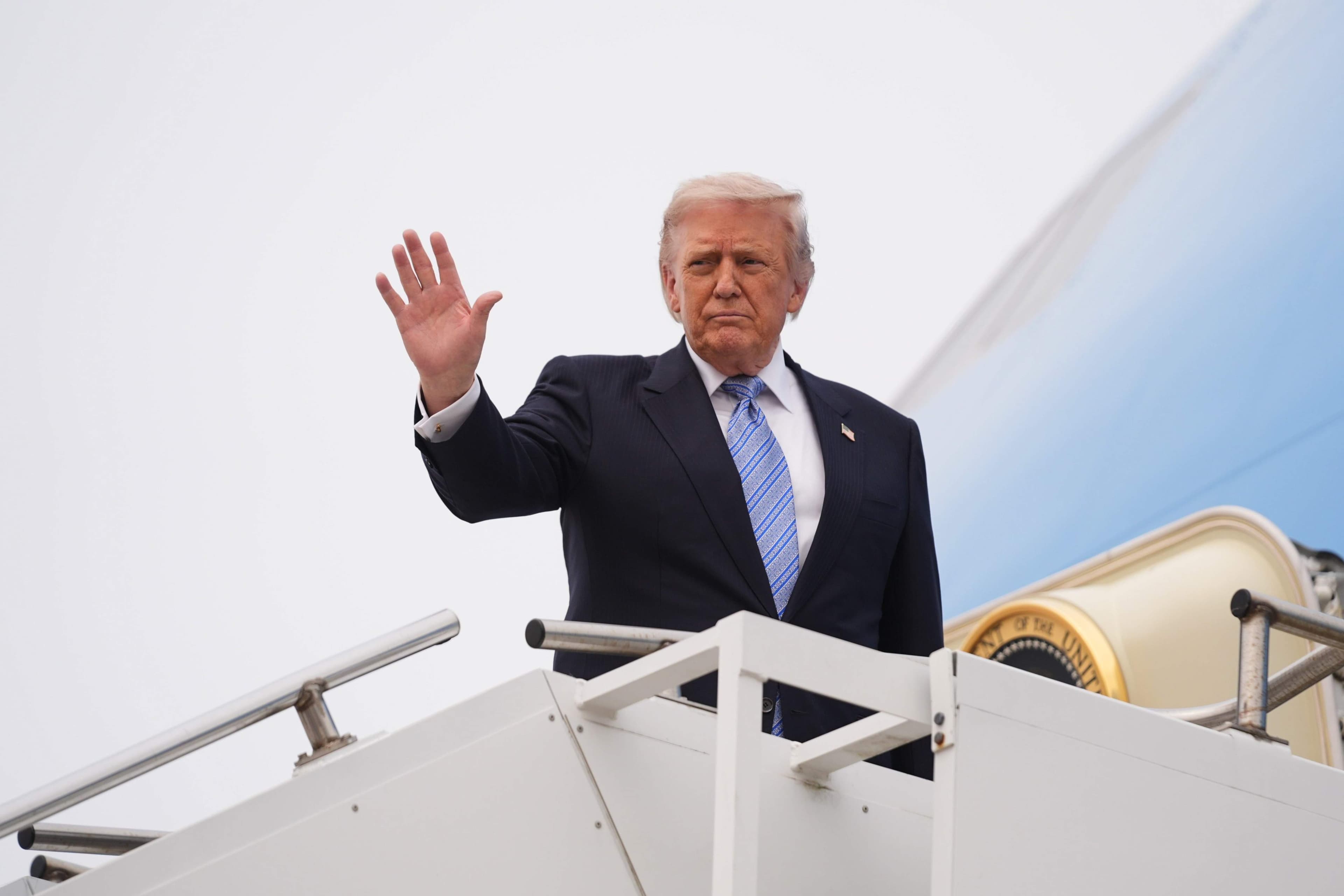 Trump, Xi Wrap Up High-Stakes Beijing Summit as Iran, Taiwan and Trade Dominate Talks
