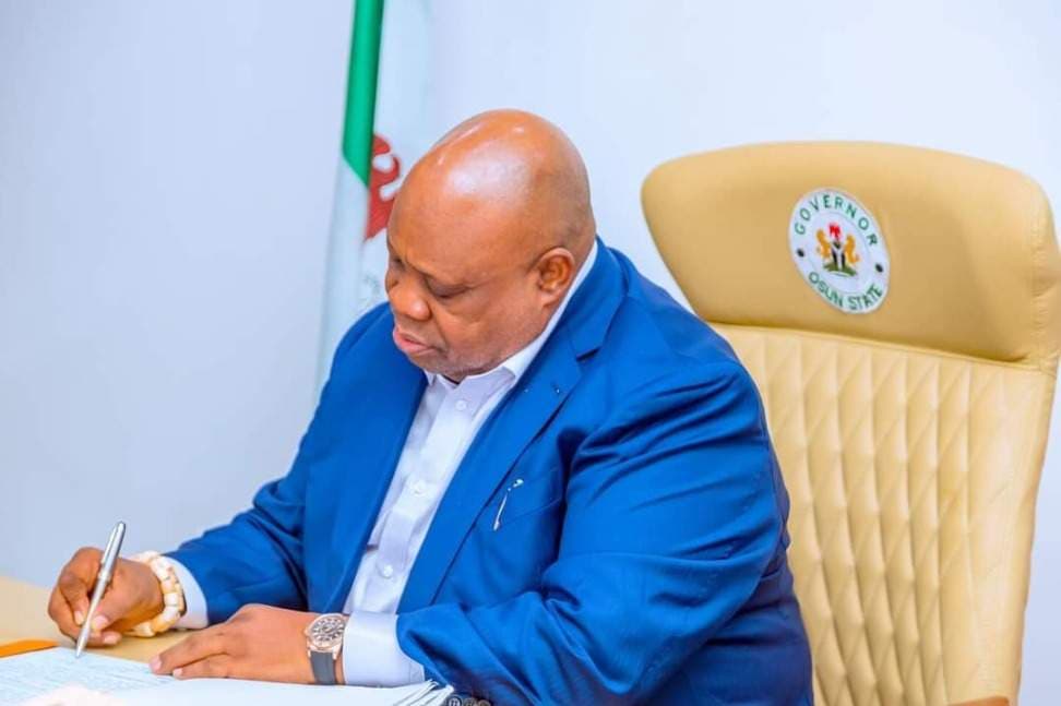 Adeleke Approves Health Insurance Scheme for Osun Monarchs and Their Spouses
