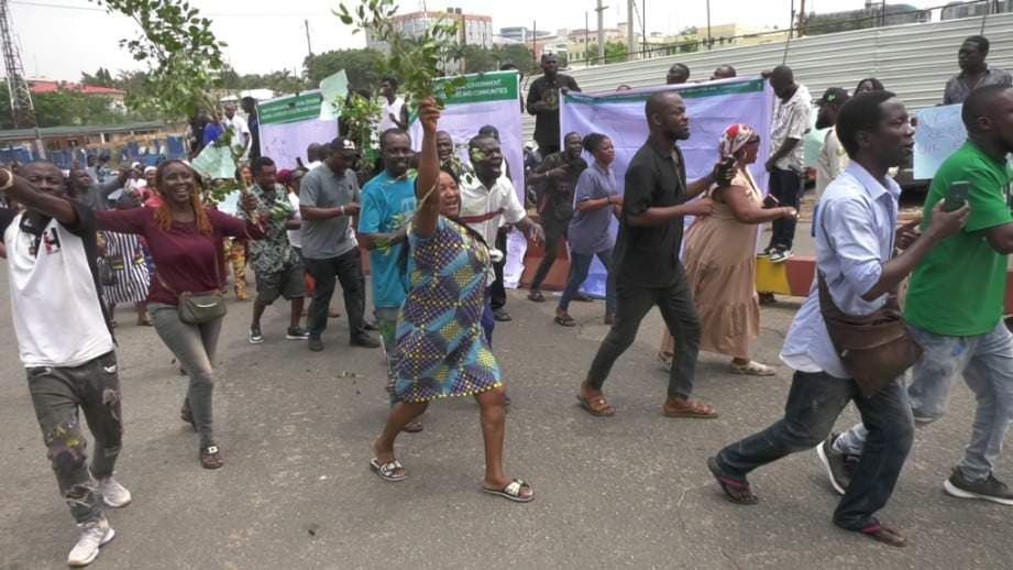 Itsekiri Protest at INEC HQ Over ‘Unfair’ Warri Polling Unit Delineation