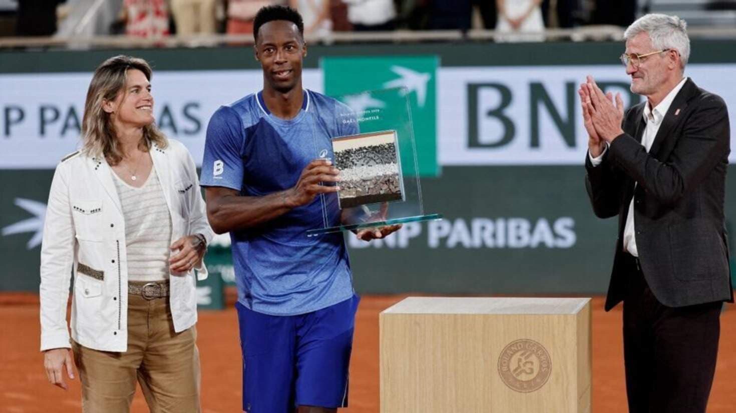 Monfils Bids Farewell to Roland Garros in Five-Set Thriller