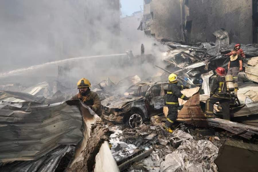 Iran Slams US Air Strikes as ‘Gross Violation’ of Ceasefire Amid Strait of Hormuz Tensions