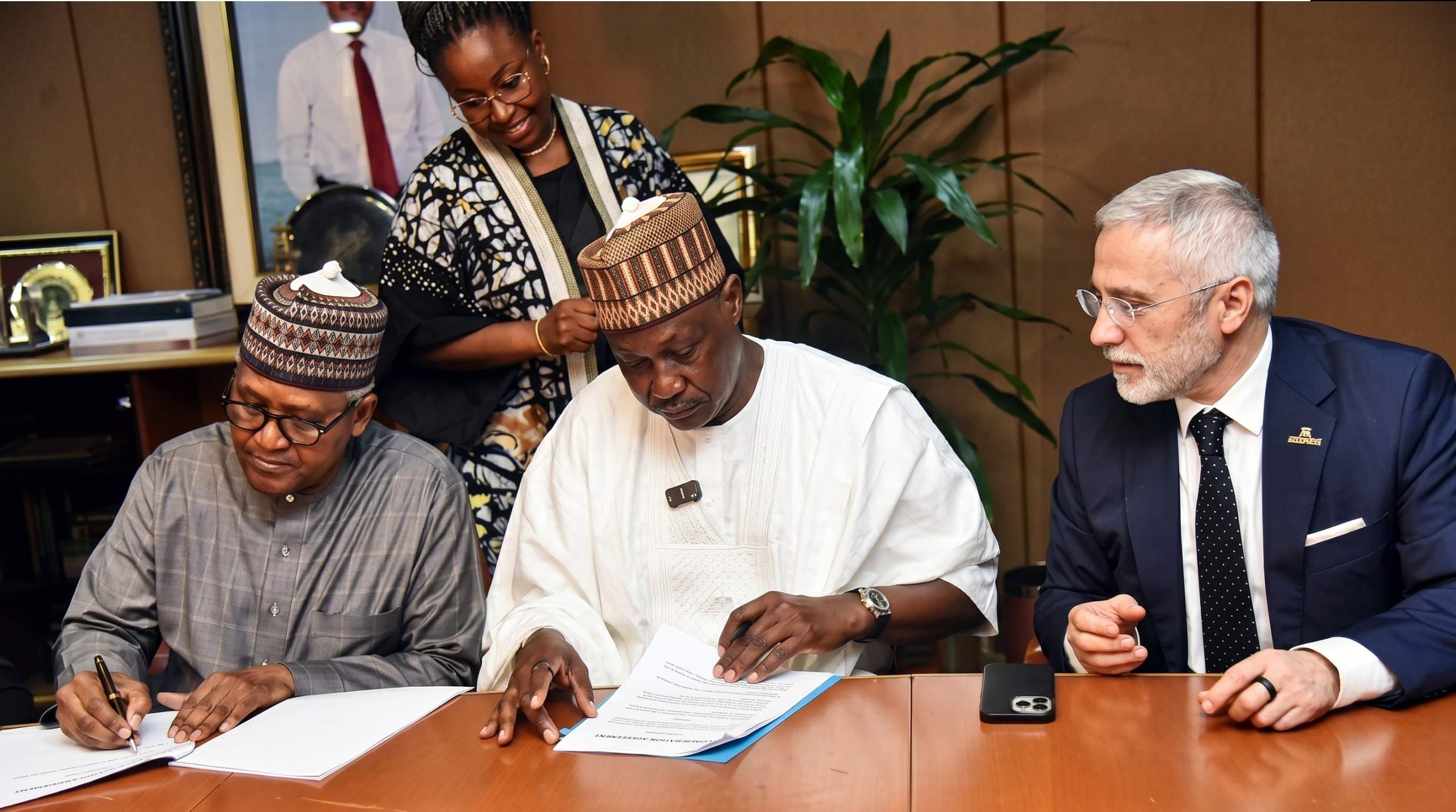 Dangote Gets $600m AFC Loan to Triple Fertiliser Output