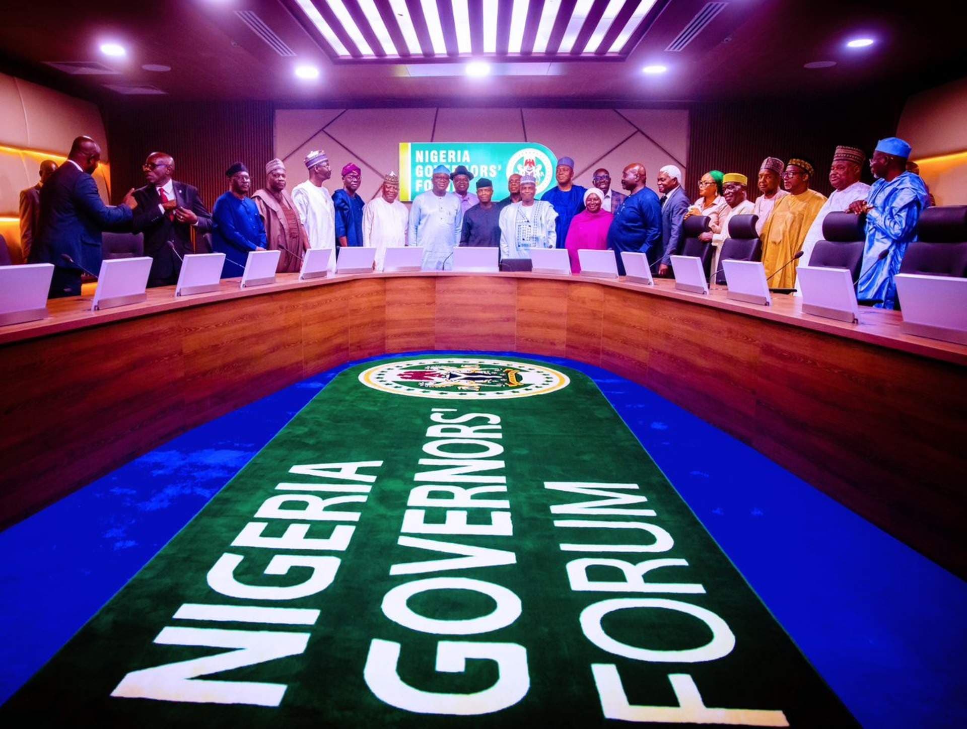 Nigeria’s Governors Back State Police, Solar Power, Farm Reforms