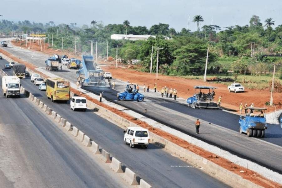FG Moves to Rebuild Collapsing Ibadan Expressway Section