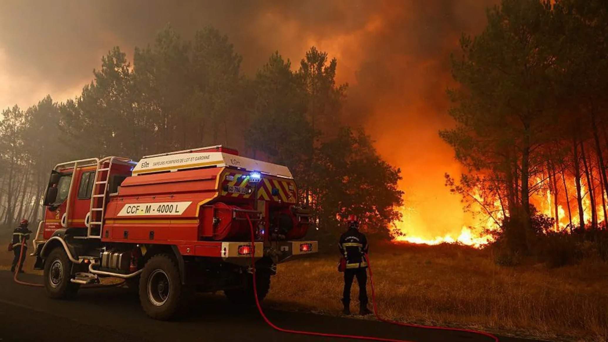 12,000 Evacuated as Wildfires Ravage South-West France, Gironde Region