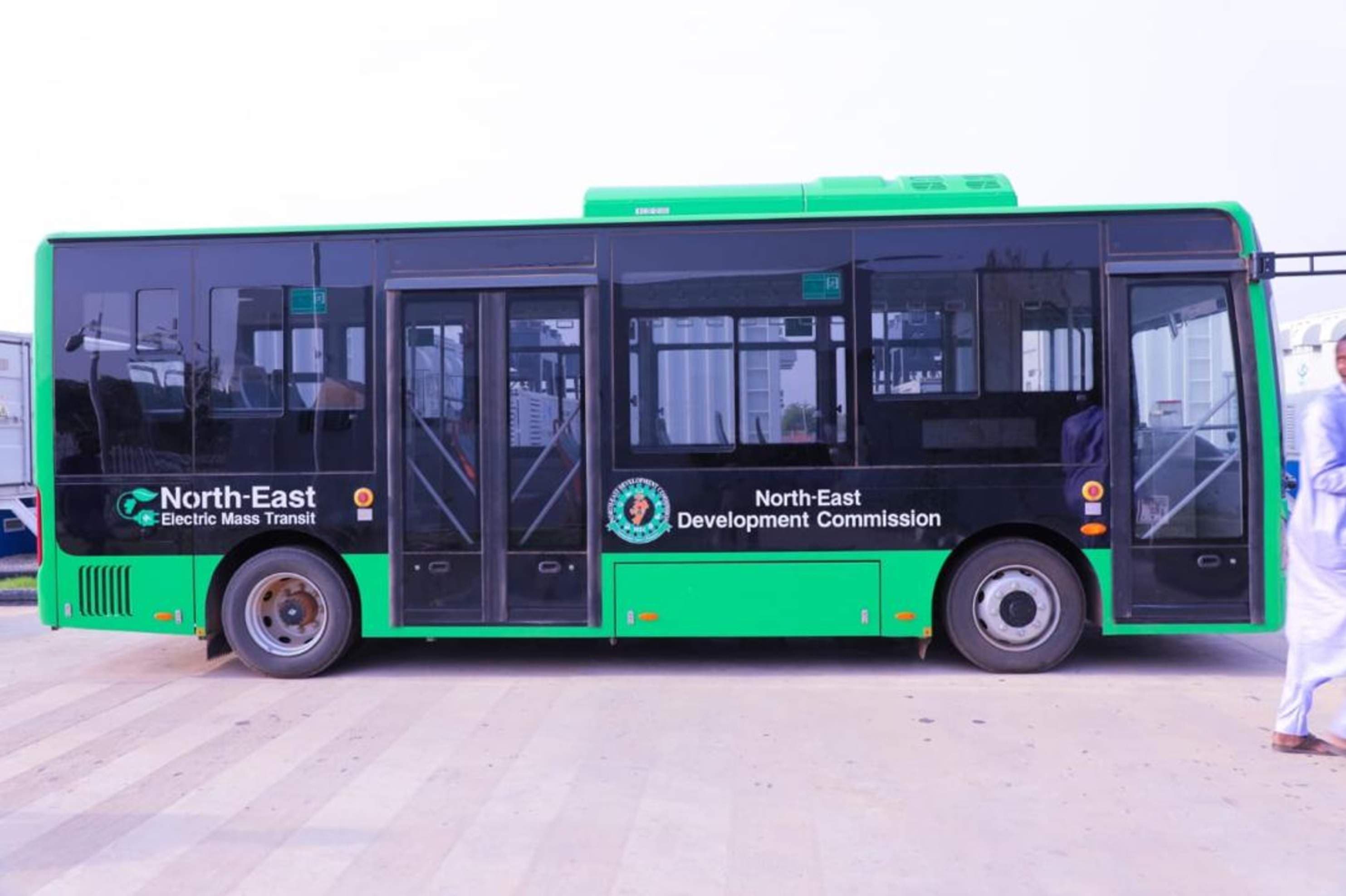 FG Inspects Assembly of 10,000 Electric Vehicles for North-East