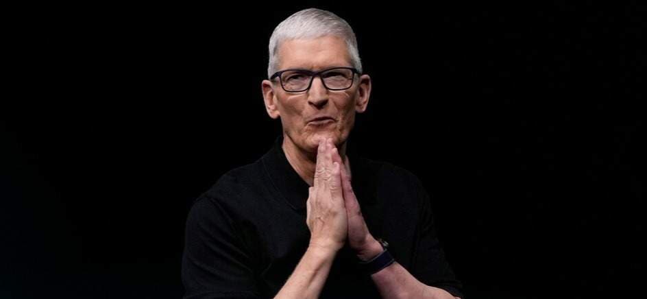 Tim Cook to Step Down as Apple CEO After 15 Years