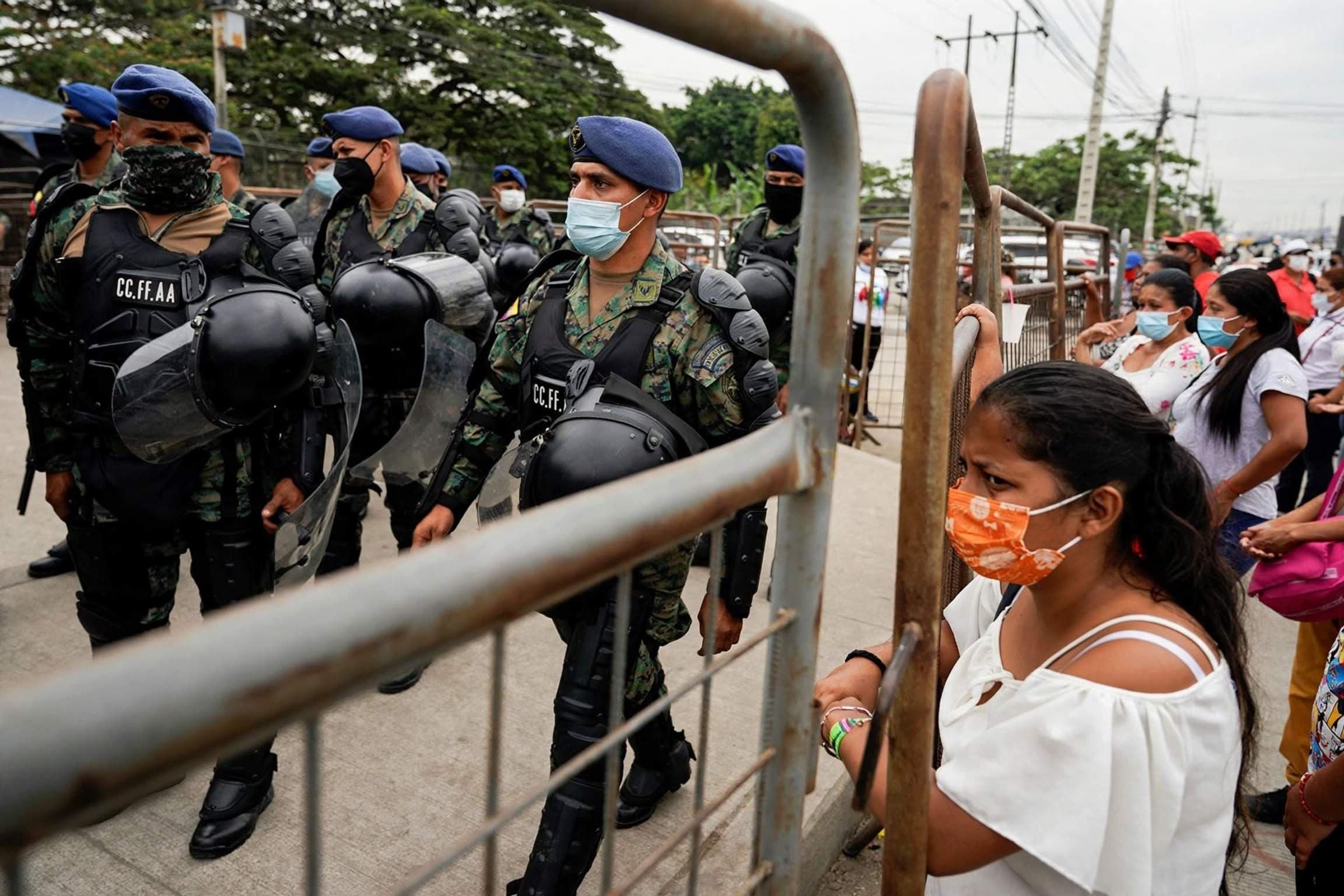 Ecuador Releases 28 Fishermen Detained as 'Criminals'