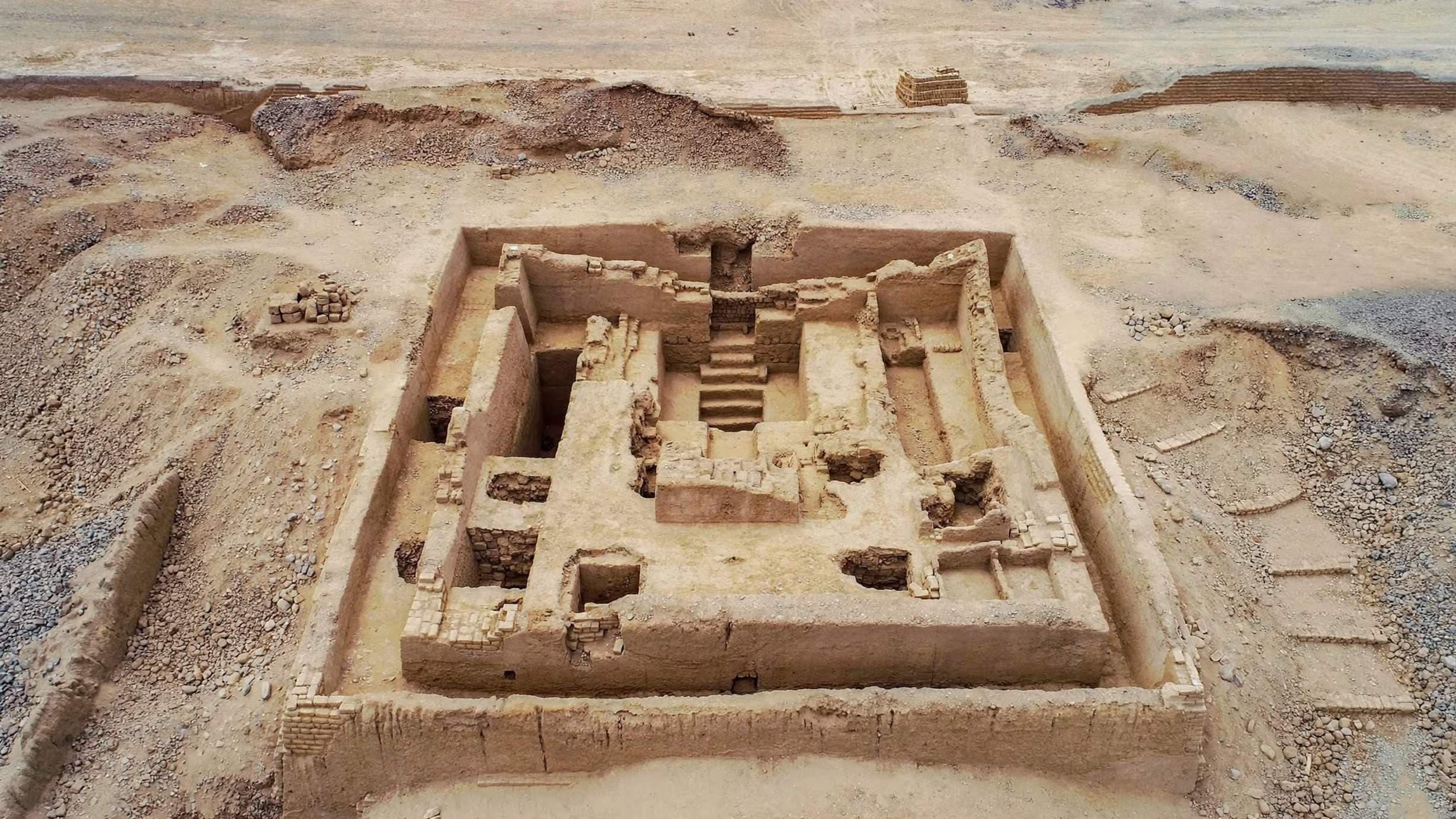 Intact Chimú Tomb Found at Chan Chan — 38 Burials Discovered in Peru